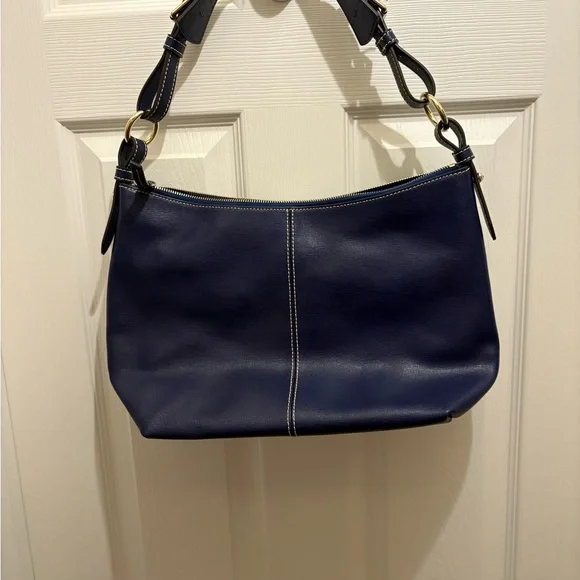 Dooney & Bourke Navy Blue Leather Shoulder Bag - Picture 3 of 11